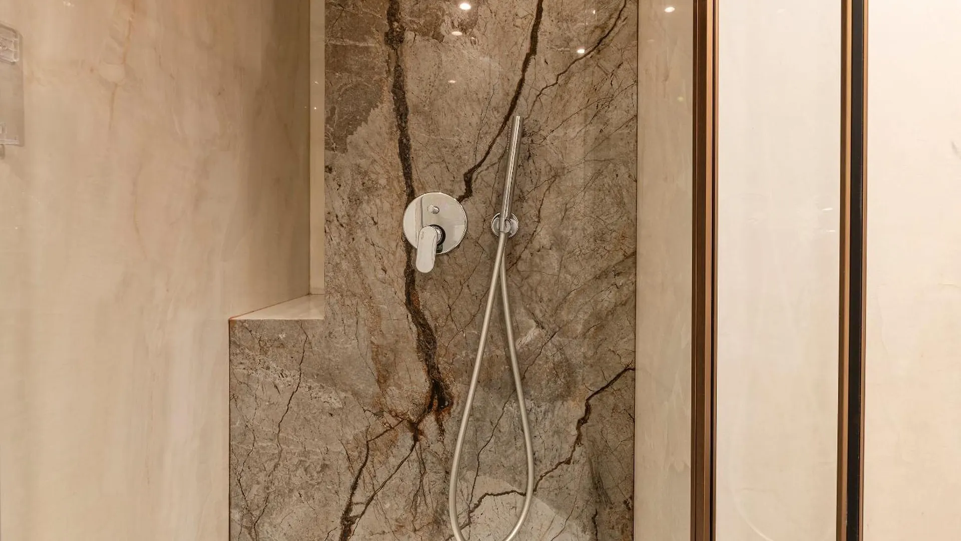شقة Modigliani Terrace Jacuzzi Golden House ميلان إيطاليا